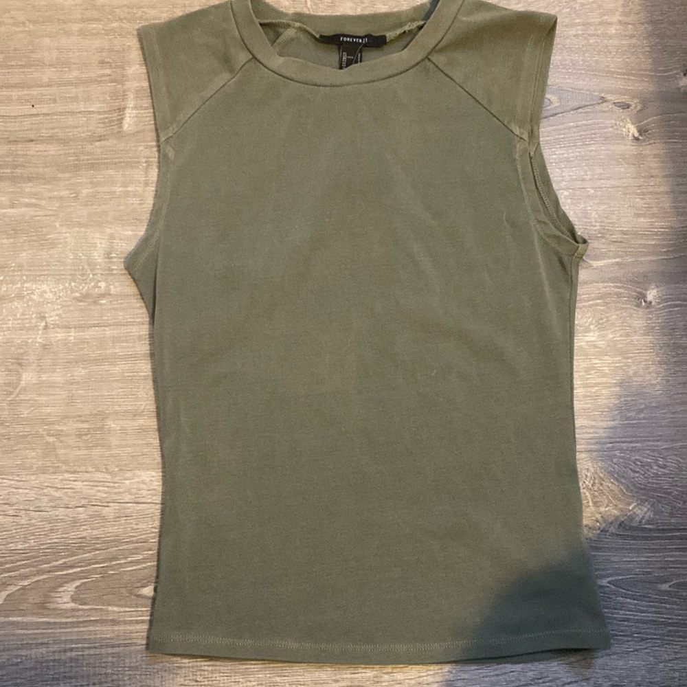 Forever 21 army green shirt